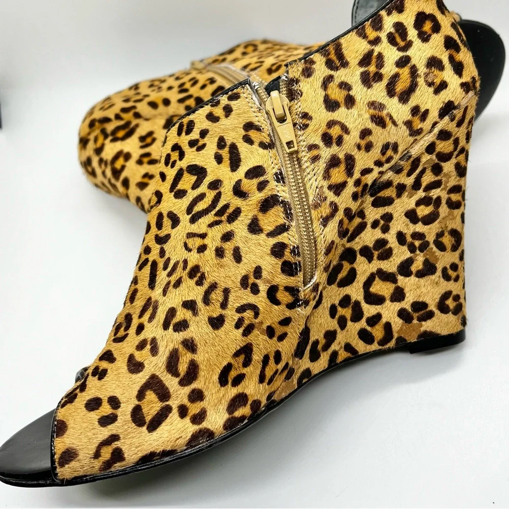 Nina Leopard Print Leather Peep Toe Wedge Heels Size 8 1/2 Women’s Shoes